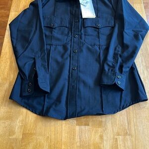 Elbeco Women’s Navy Long Sleeve Uniform Shirt size 34